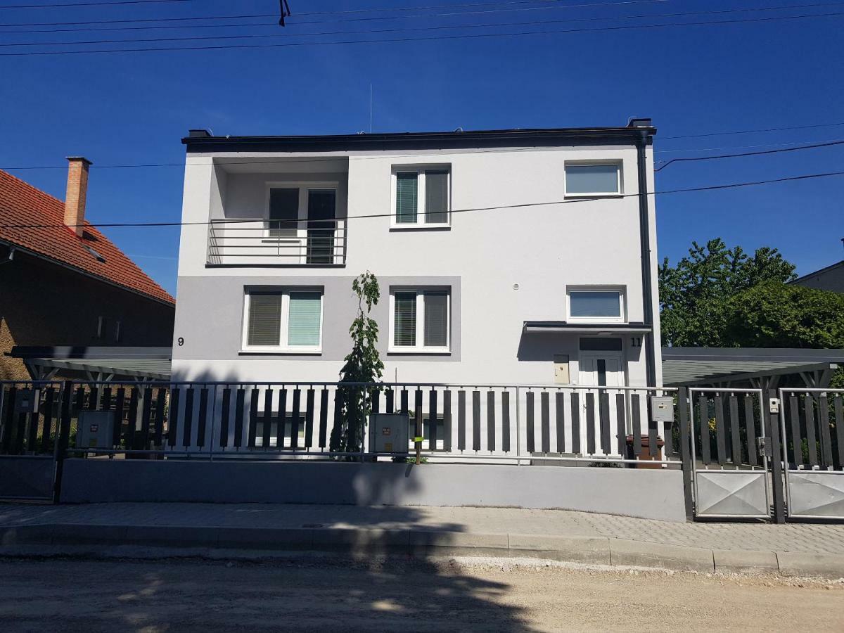 Vip Apartmany Zabnik Прьевидза Экстерьер фото
